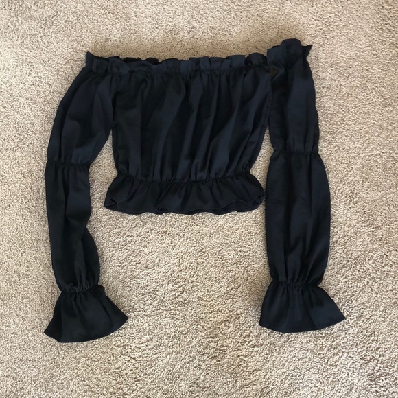 Amazon Tops - Black off the shoulder Amazon top